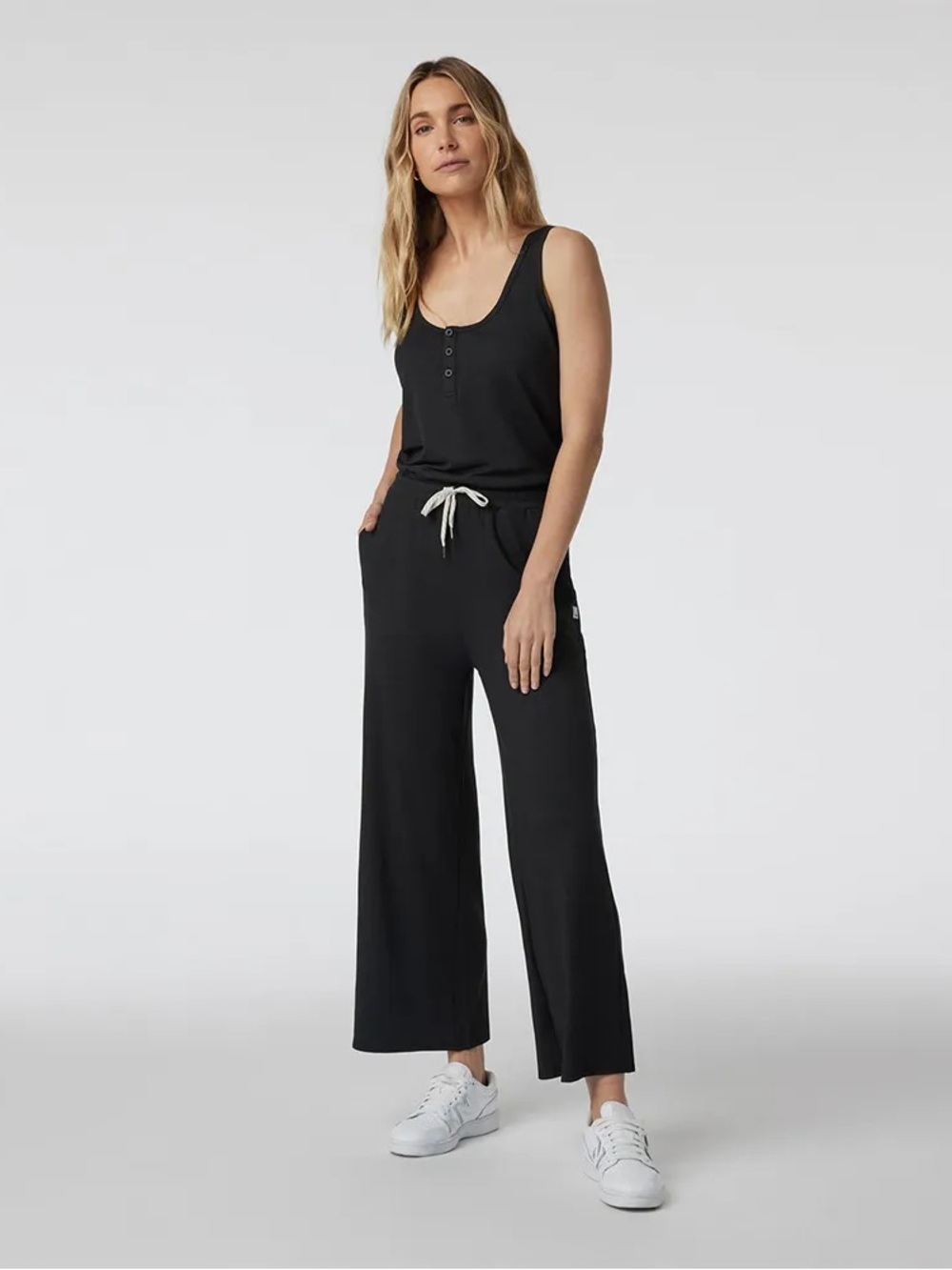 Vuori Falls Jumpsuit Black Heather - Size Medium